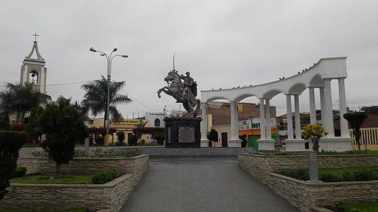 la Plaza de Armas de Pativilca