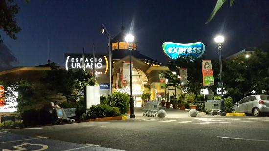 Centro Comercial Espacio Urbano La Dehesa