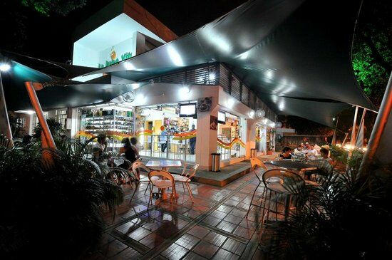 La Dolce Vita Delicatessen