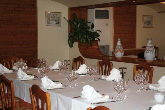 Hotel Rutllan Restaurant