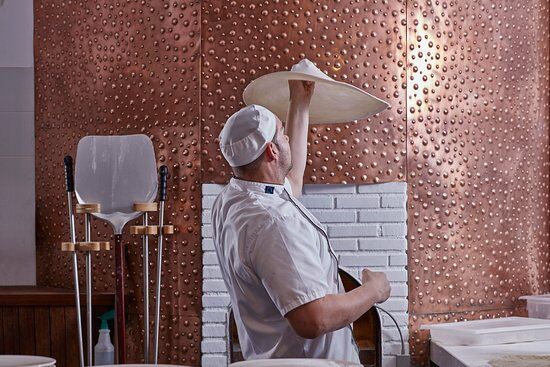 Ravioli's Italian Restaurant & Bar