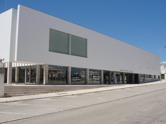 Biblioteca Municipal Lidia Jorge