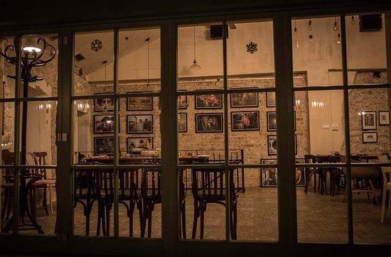 Cafe' and Vin Hedonija