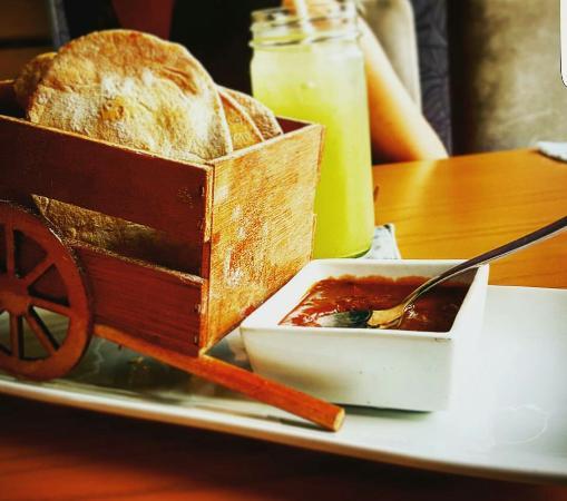 Nou Contemporanea & Lounge