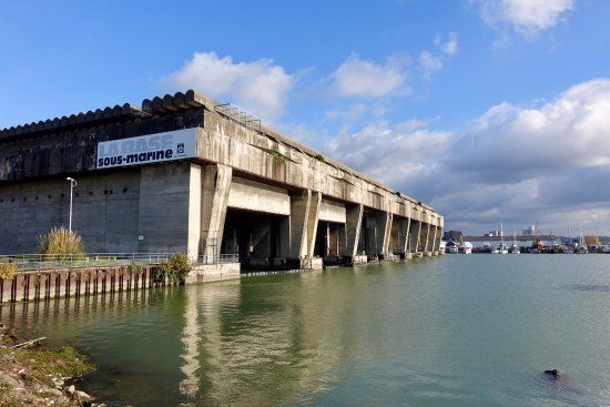 Base de submarinos de Burdeos