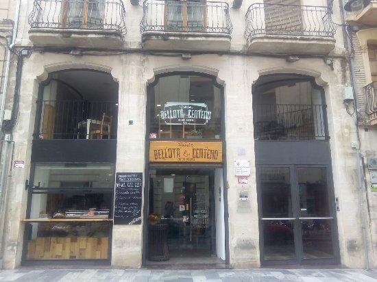 La Bellota Y El Centeno