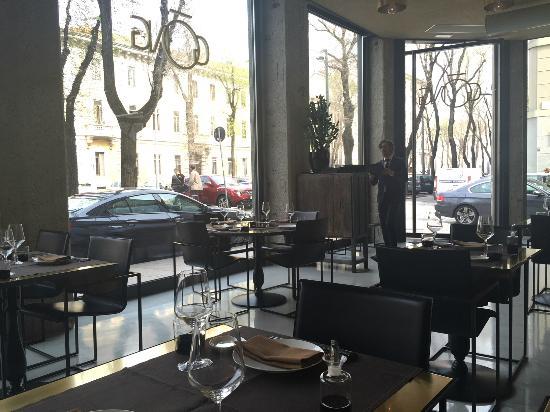 Gong Oriental Attitude