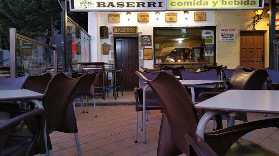 BASERRI comida y bebida