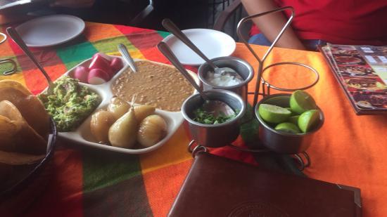 Mely de la Torre Carnes Al Carbon