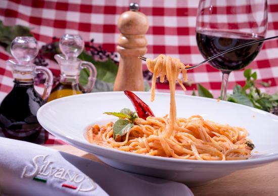 Silvanos Pizza & Bar