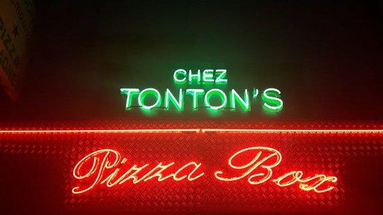 Chez Tonton's