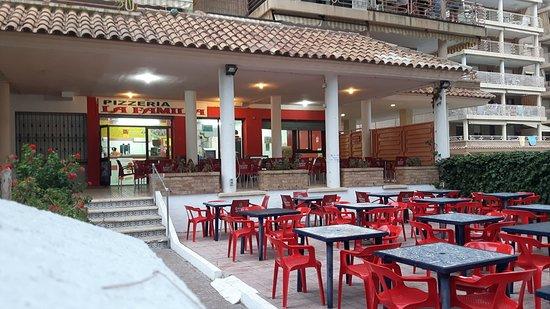 Pizzeria La Familia