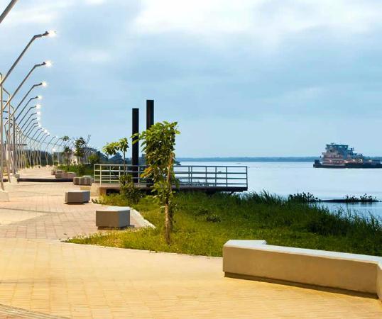 el Malecón León Caridi