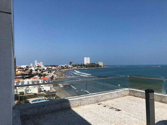 el Andamar Lifestyle Center