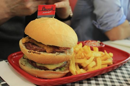 Brook Steakburguer