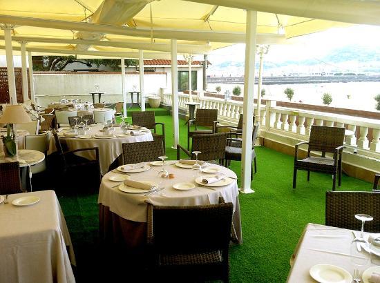 Restaurante Tamarises Izarra