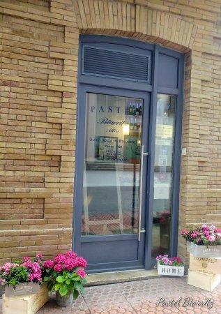 Pasteleria Biarritz Albas