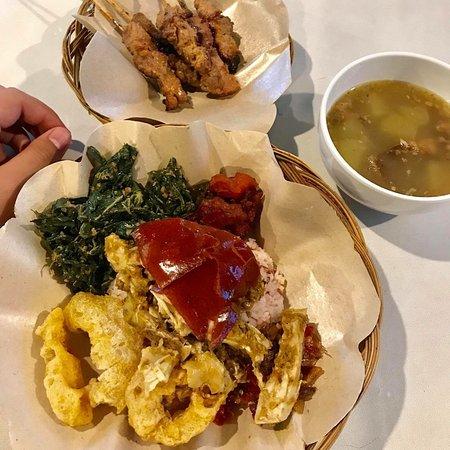 Babi Guling Men Pola