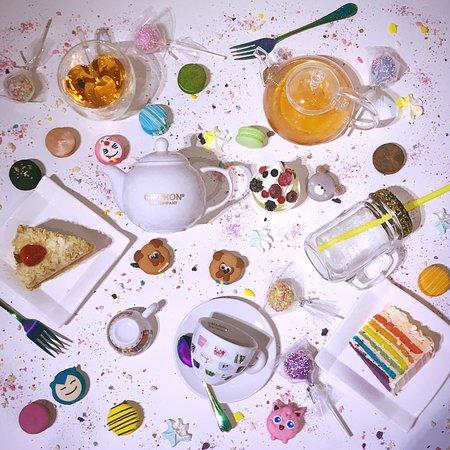 The White Ombre Cafe