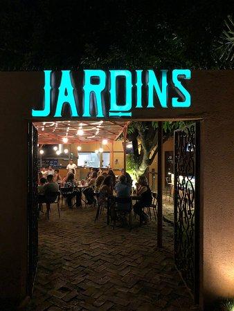 Jardins Parrilla Mercado