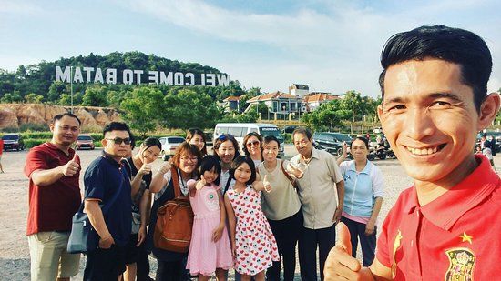 Welcome To Batam Monument