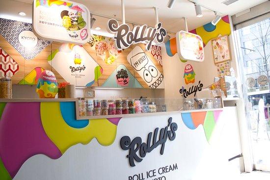 Rolly's Roll Ice Cream Kyoto