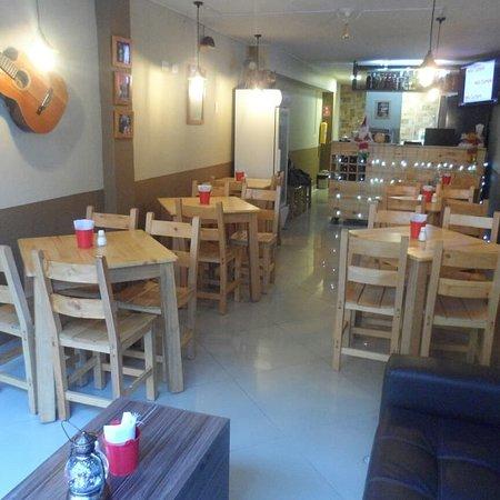 Golem Burger & Music