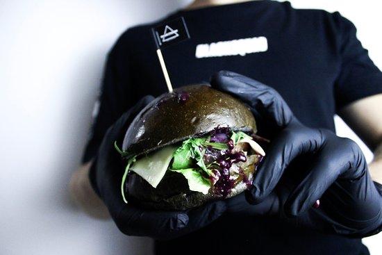 Smokeberry Fusion Restaurant & Hookah Lounge