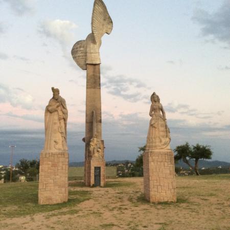 el Monumento al Indio Bamba