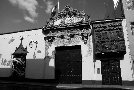 Casona De Los Leones