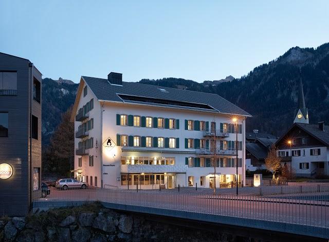 Hotel Baren und Cafe Deli
