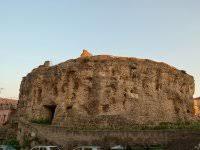 Mausoleo de Lucio Sempronio Atratino