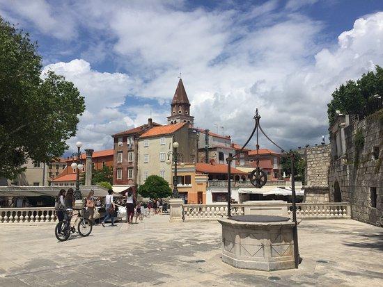 Plaza de los Cinco Pozos