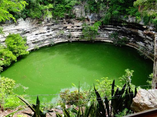 Cenote sagrado de Chichén Itzá