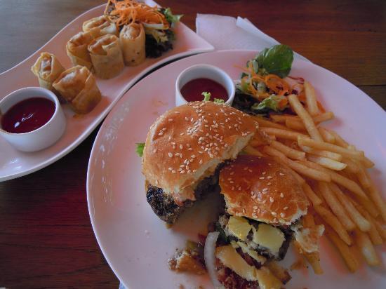 Lanai Beach Bar and Grill