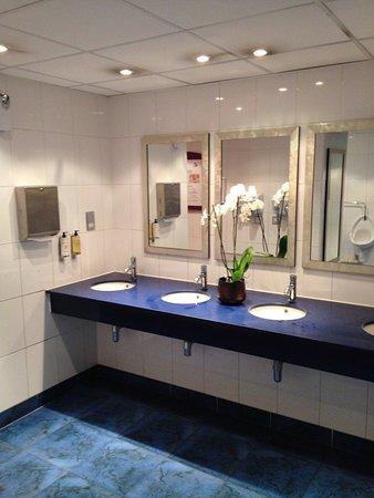 Olio Bar & Restaurant