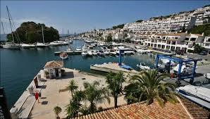 Avenida Marina del Este