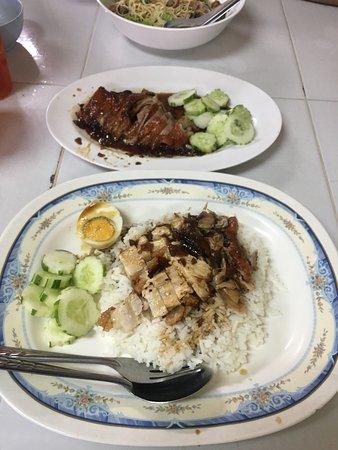 Nakhon Pathom Restaurant