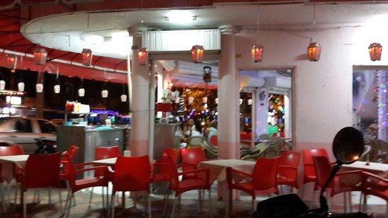 Pebbles Pizzeria Bar