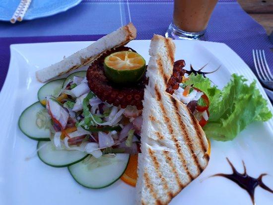 Rey & Josh Cafe Takeaway