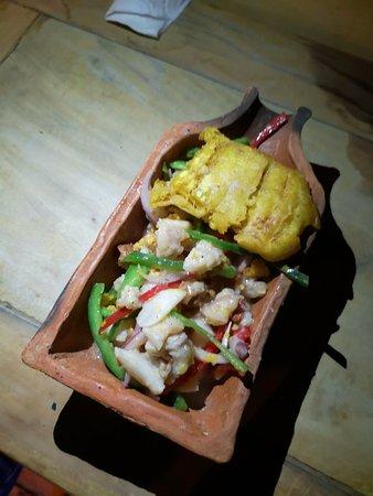 Cronicas Cafe Restaurante