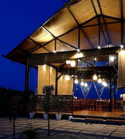 Root Restaurant and River Club