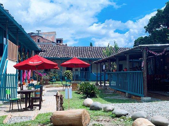 Meraki Hostal Coffee & Food