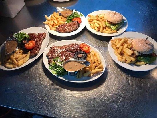 Tipsy Turtle Pool Bar & Grill