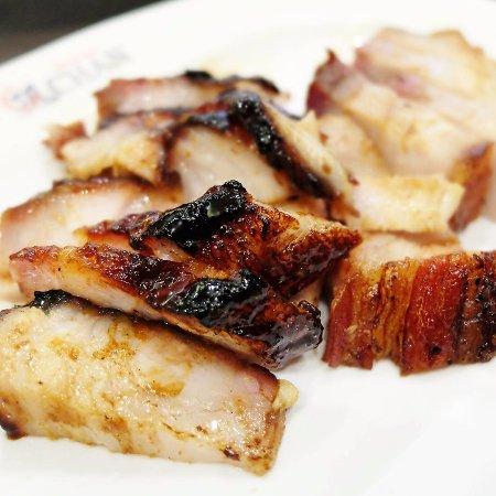 Hong Kong Soya Sauce Chicken Rice & Noodle