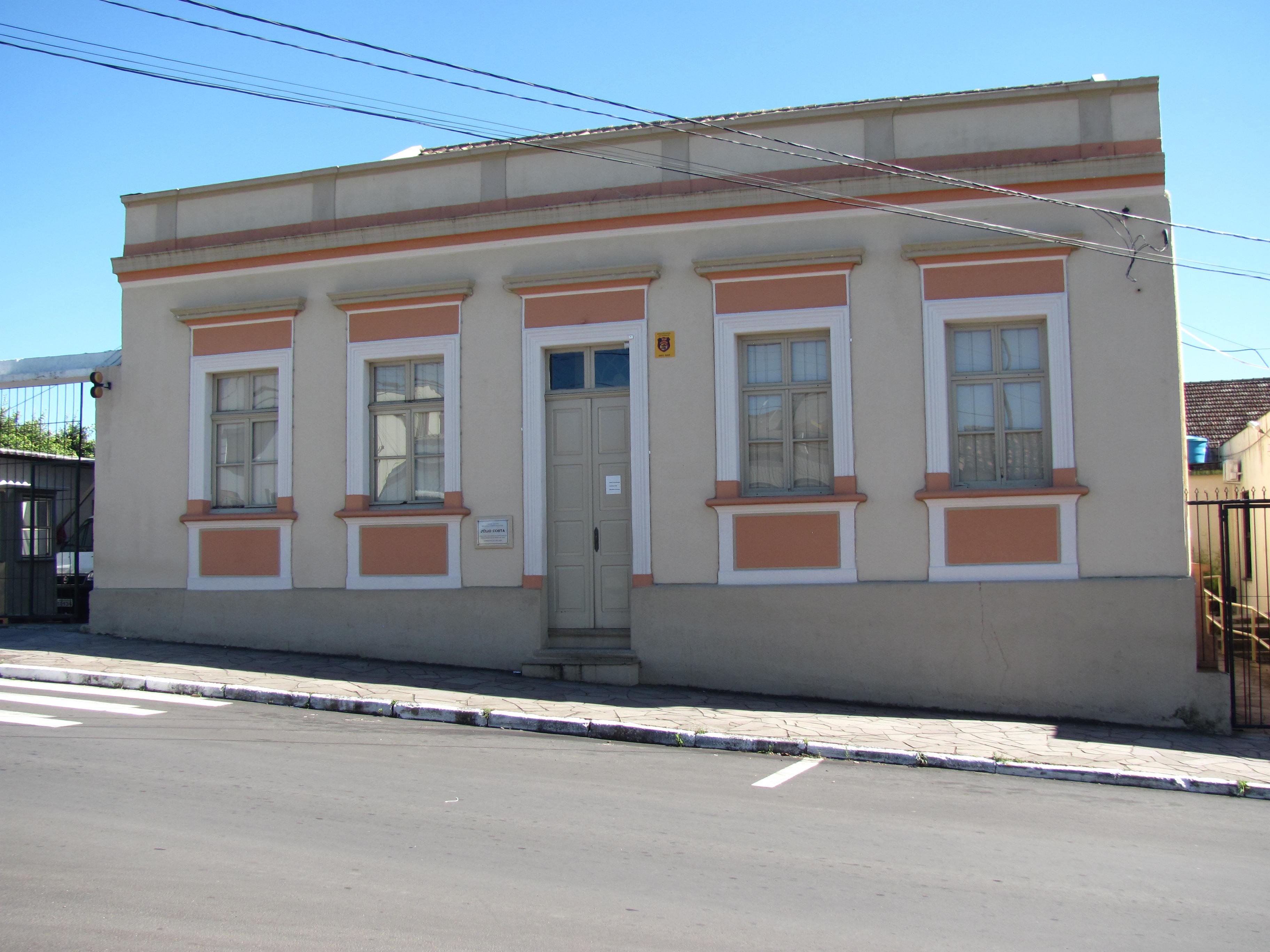 Biblioteca Pública Municipal Júlio Costa