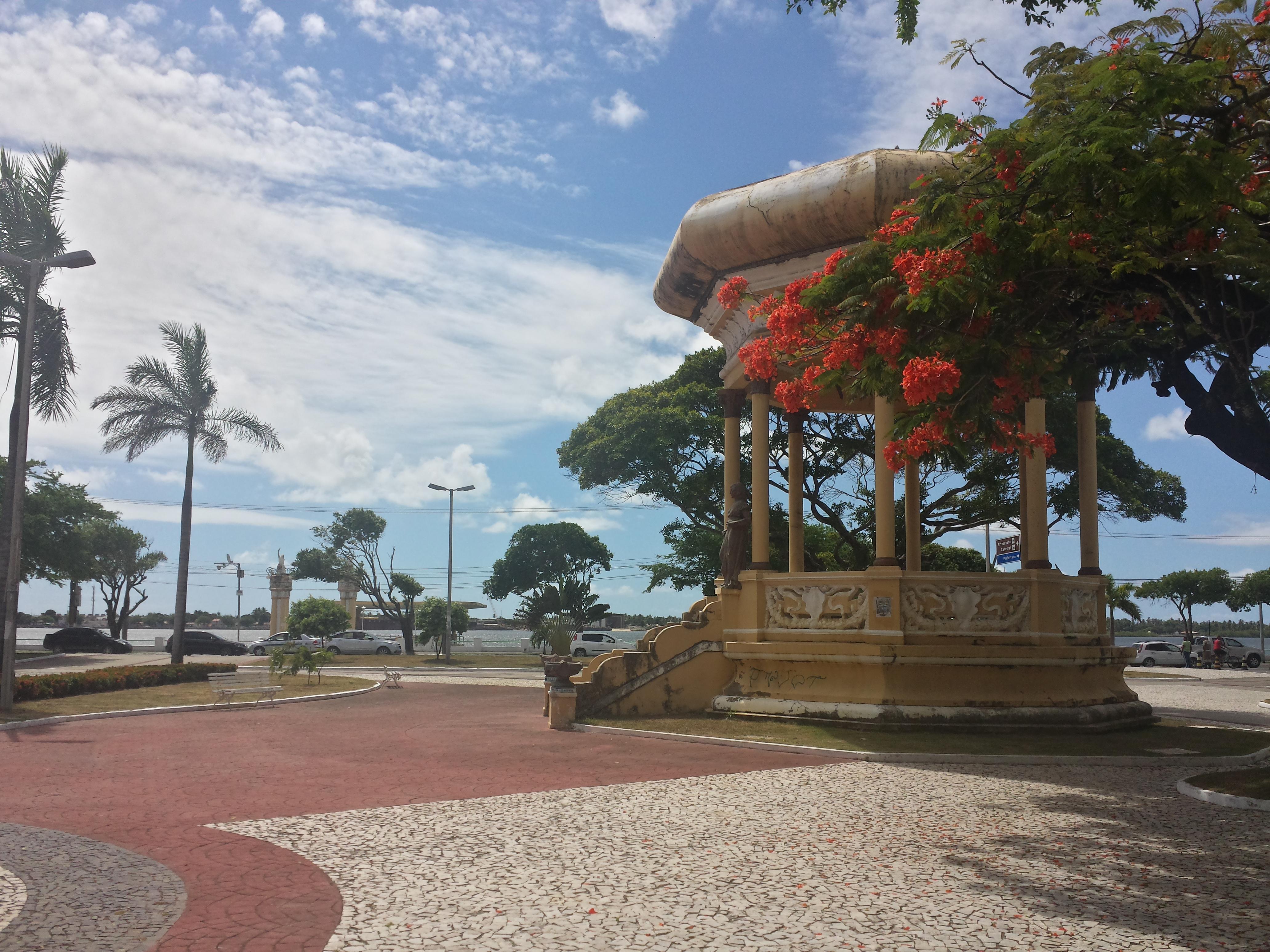 Plaza Fausto Cardoso