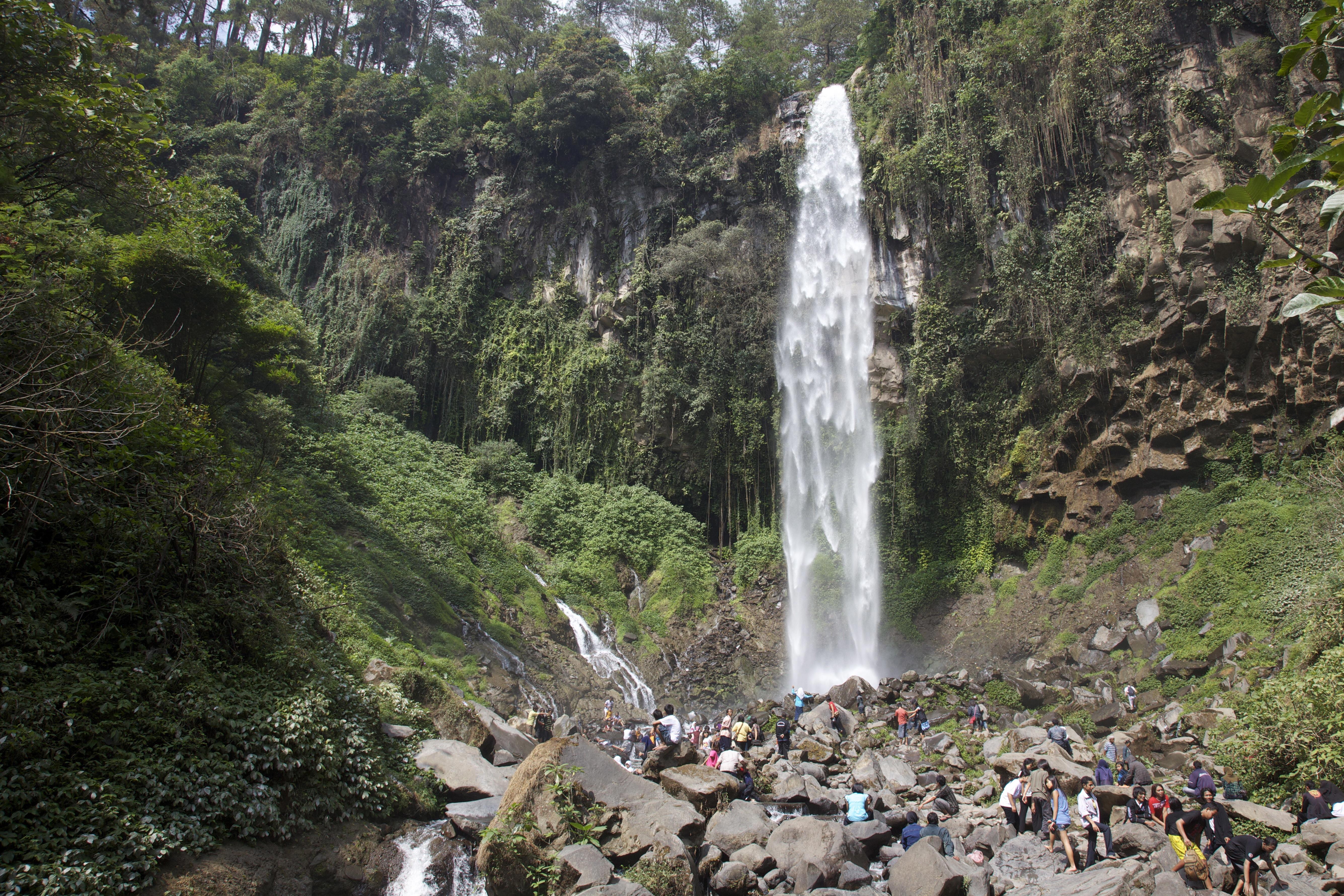 Cascada Grojogan Sewu