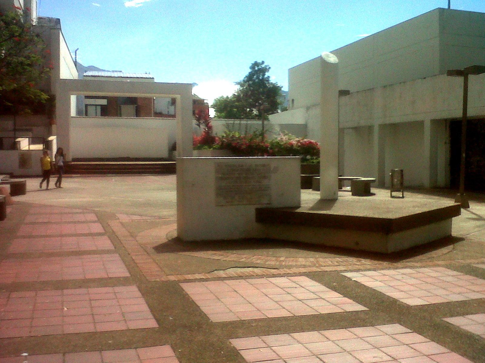 Plazoleta Darío Echandía