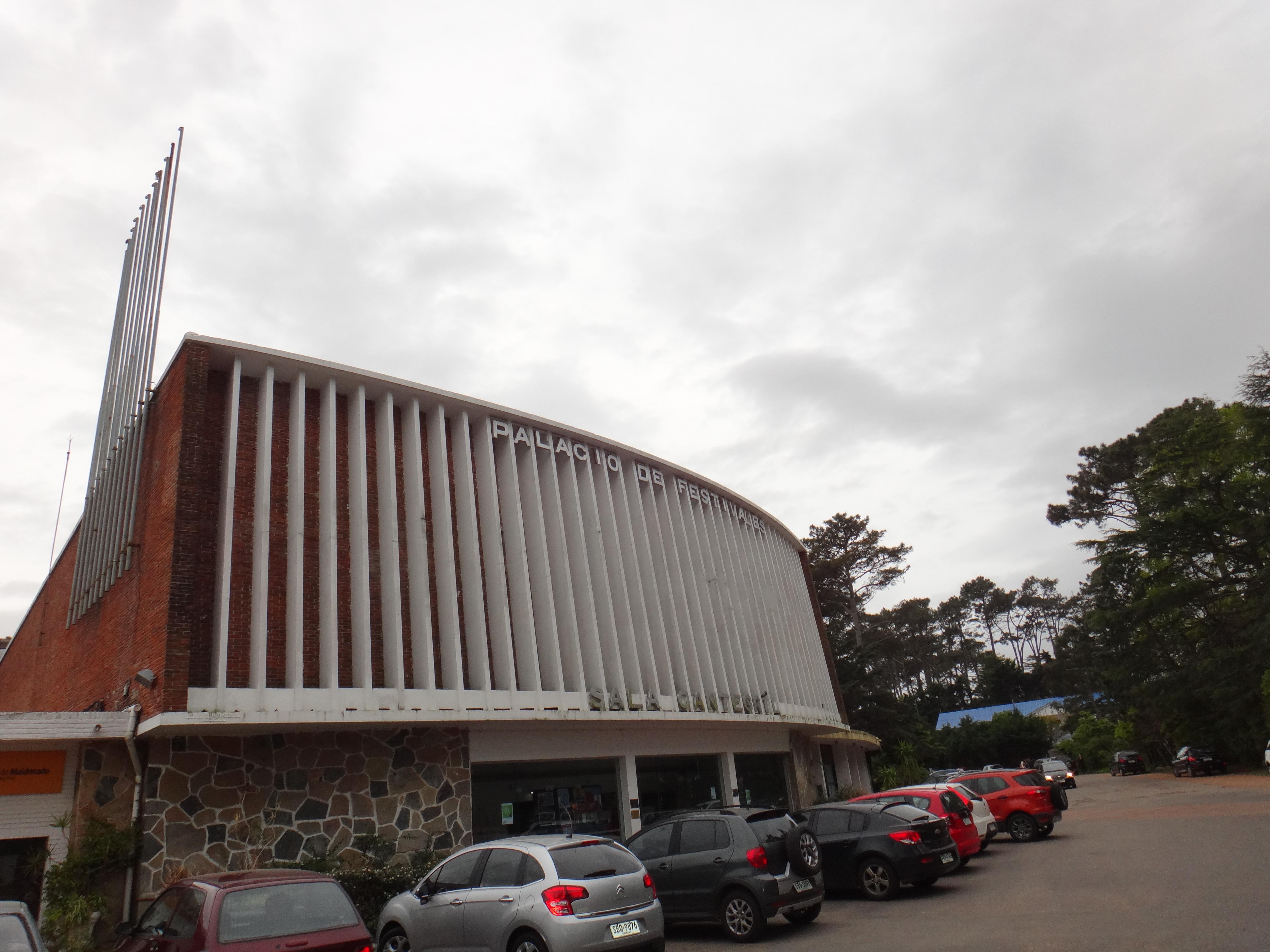 Cine Teatro Cantegril